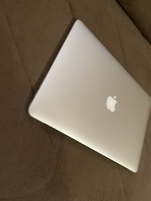 15" Core i7 MacBook Pro A1398 (2015-IG)-i7/16GB RAM/512 GB SSD