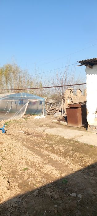 Srochno sotiladi tez chinoz tumani istiqlol MFY navbahor kochasi 28-uy