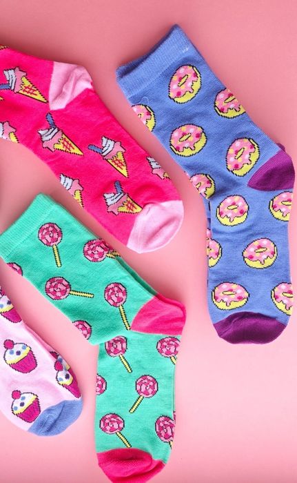 Шарени забавни чорапи