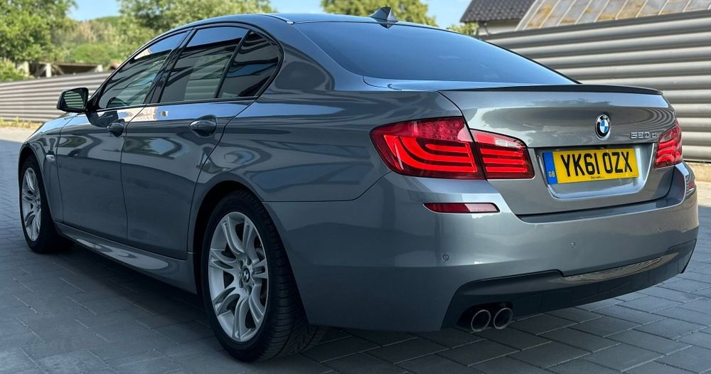 Bara fata f10 f11  capota bara spate motor interior M