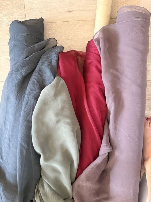 Matase naturala, stofe in carouri, materiale textile de vanzare