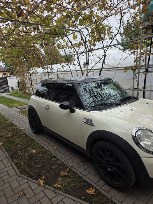 MINI Cooper S 2008 benzină, 3.900 € — imagine 3