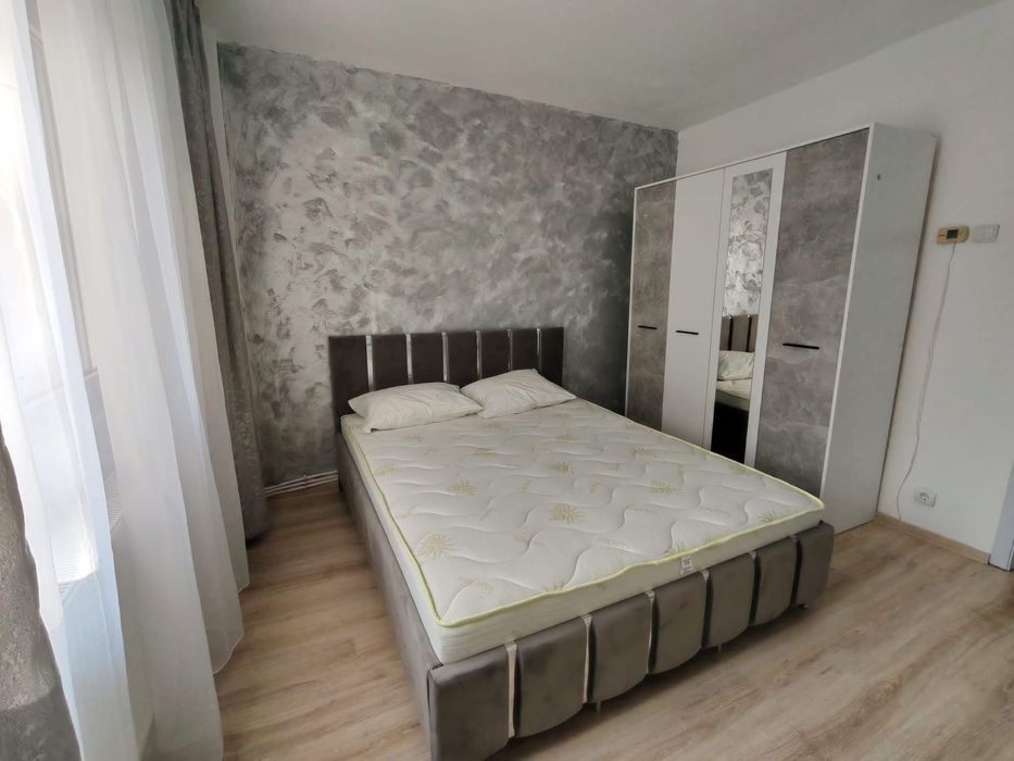 Inchiriez apartament cu 2 camere in Bacau, zona Mioritei