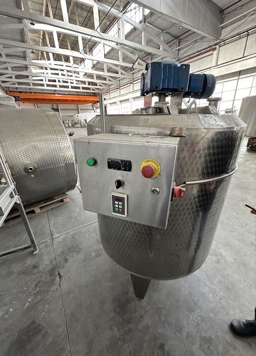 Хомогенизатор/ миксер за смесване на гъсти и течни продукти