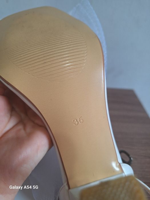 8000теңге  Размер 35