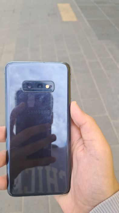 Samsung Galaxy S10e