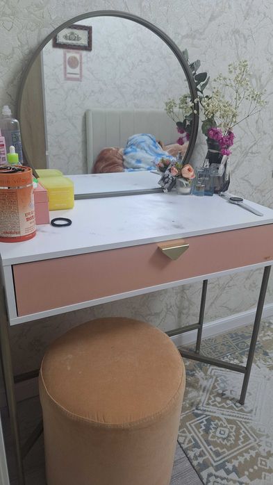Туалетный столик
