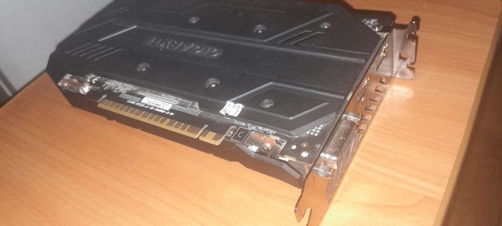 Продам видеокарту GTX 1650 SUPER