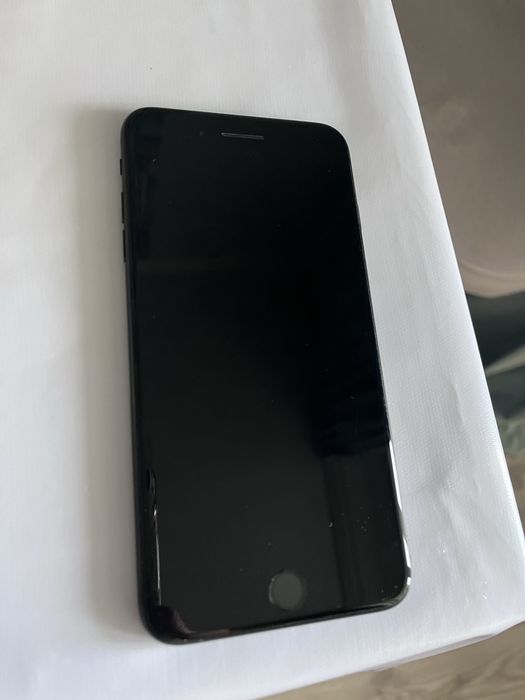 Продам Iphone 7 в хорошем состоянии , рабочий