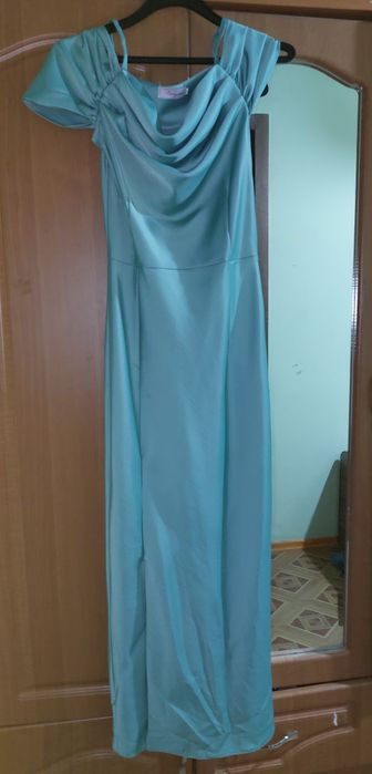 Продаю платье для девушек