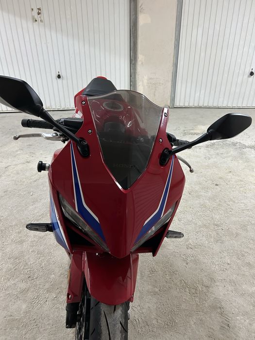 Полиране фарове и облепяне  с фолио