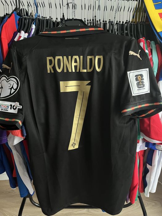 Tricoud e fotbal Puma Special Efition Eusebio Cristsiano Ronaldo M