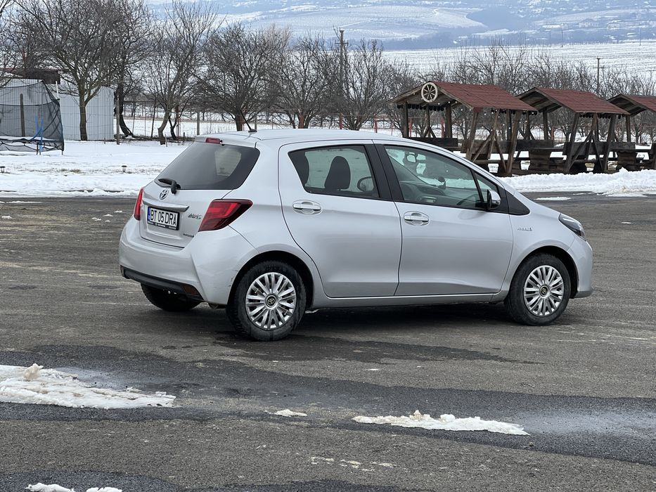 Vând Toyota Yaris