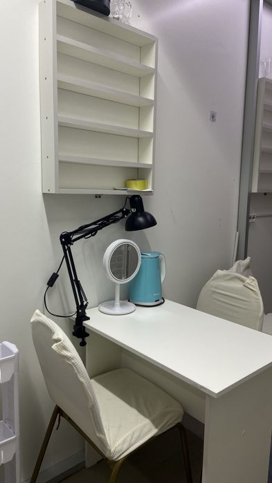 маникюрный стол