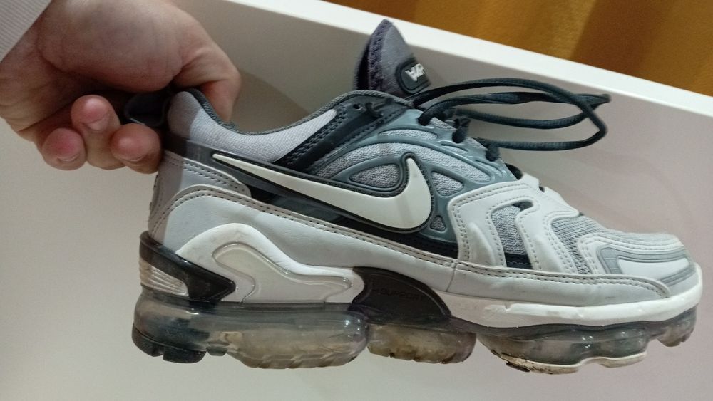 Adidași nike , preț 480