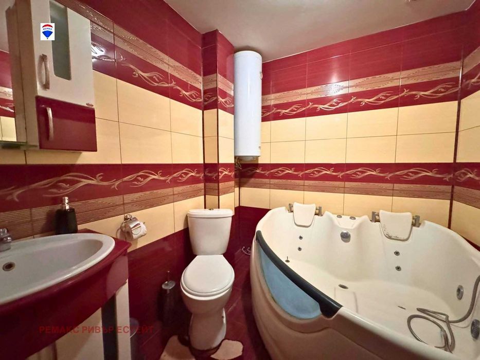 Тристаен апартамент за продажба в центъра на гр. Русе