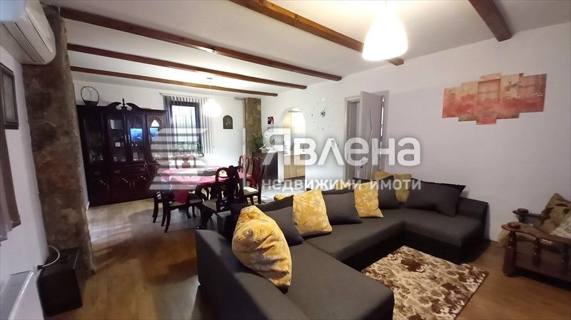 Самостоятелна еднофамилна къща в Царево