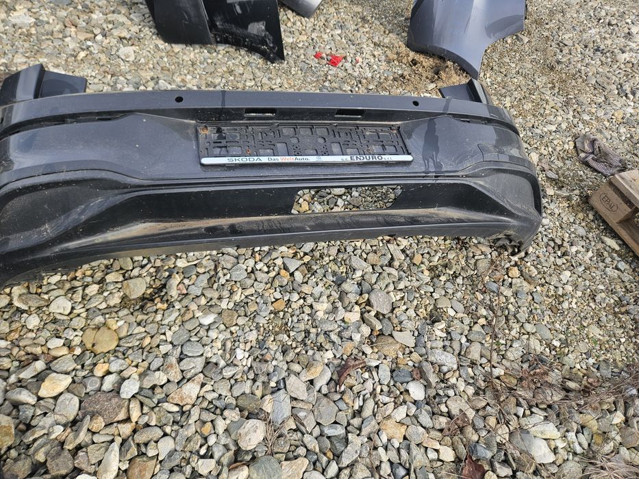 Bara spate vw golf 8 hatchback