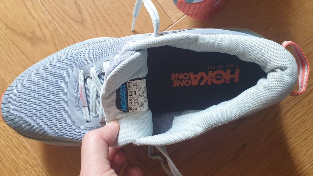 Adidasi Hoka marimea 40