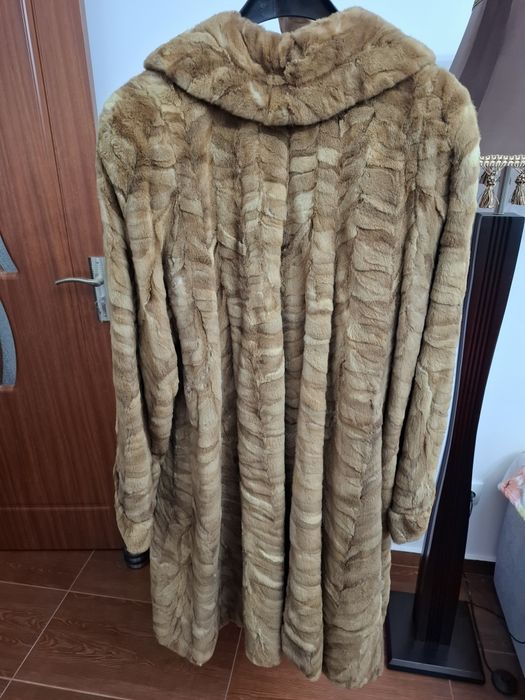 Haina de blana nurca naturala