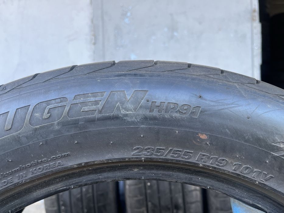 4 бр. летни гуми 235/55/19 Kumho DOT 3019 4 mm
