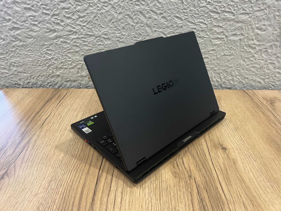 Игровой ноутбук Lenovo Legion Pro 5 /Core i9-14900HX/28GB/1TB/RTX5060