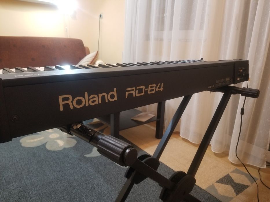 Pian Roland. Clape grele imitație fildeș. 5 octave jumatate