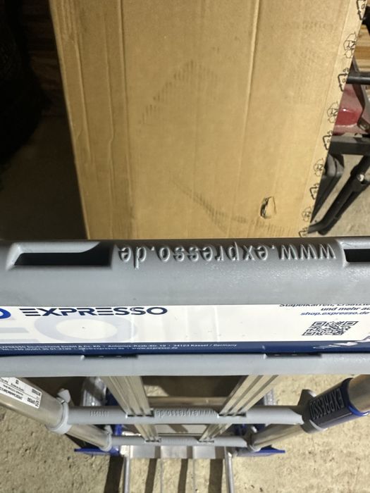 Чисто нова количка за пренос на багаж