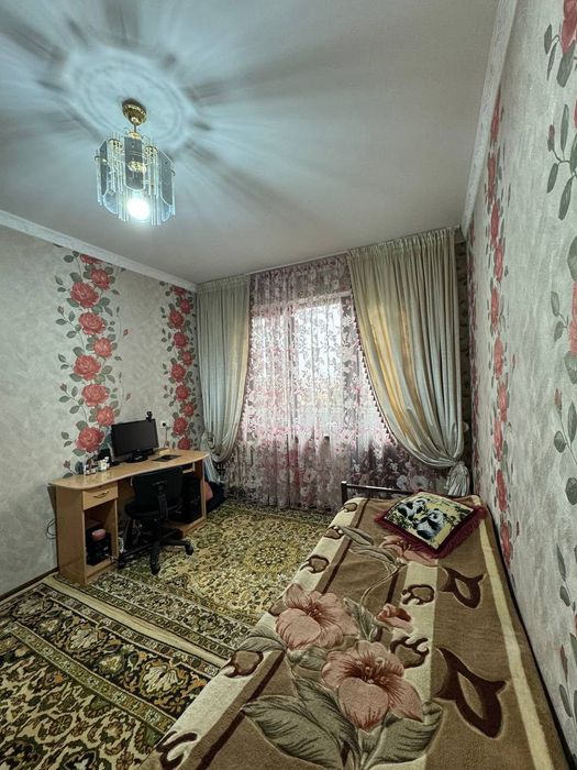 3 хоналик 4 хона қилинган, ремонти зўр, 2 та балкон,Интернет.
