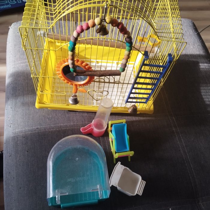 Продам клетку для попугая