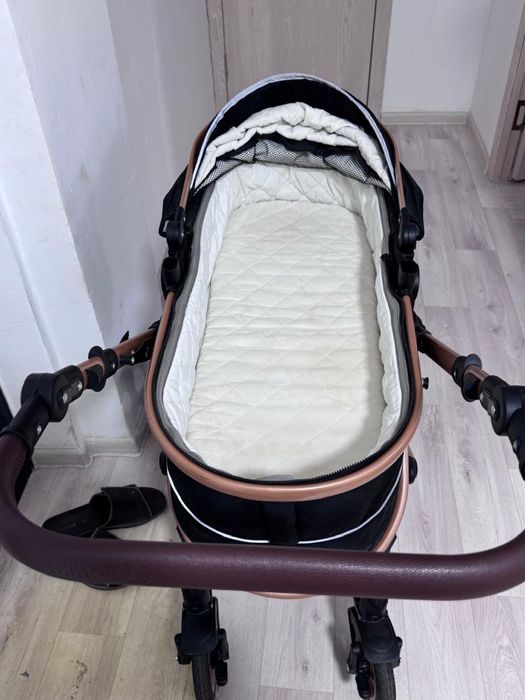 Коляска многофункциональная