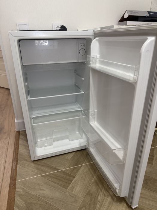 Продам мини холодильник