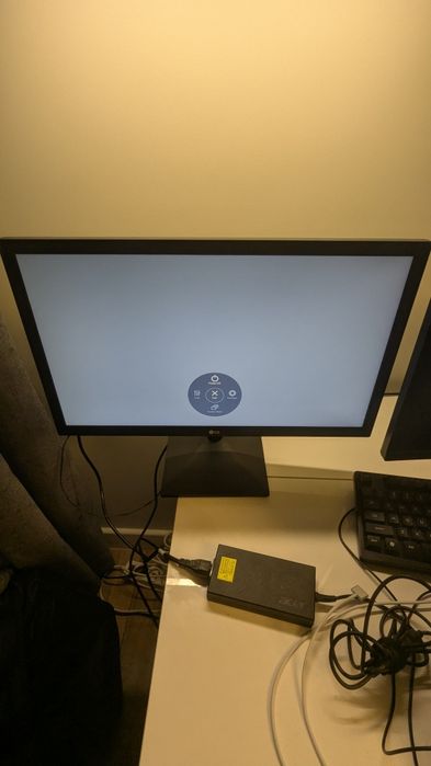 Монитор LG 22MK400A
