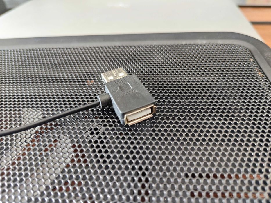 Охлаждаща постаква за лаптоп