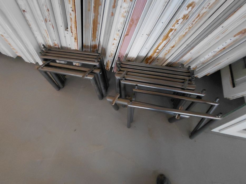 Vând blaturi ieftine pentru mese și componente pentru scaune, incomple