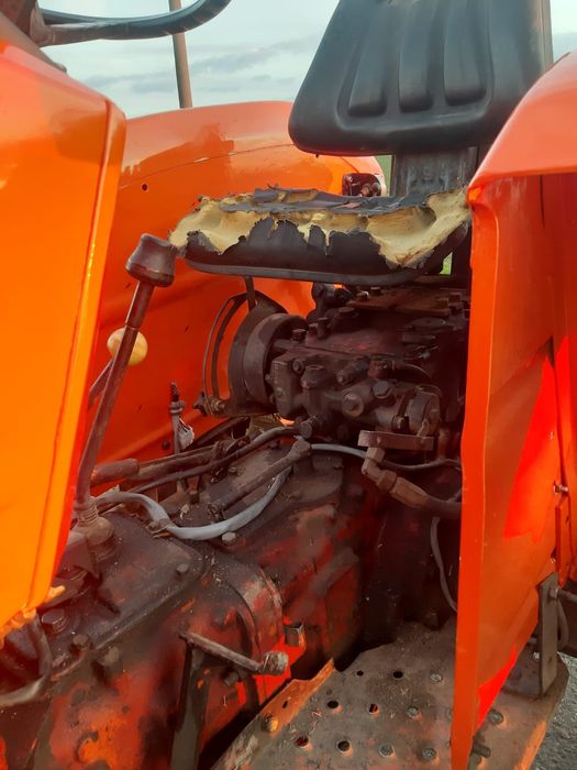 Vând Tractor Utb 445, în perfecta stare de funcționare. CITIȚI ANUNTUL