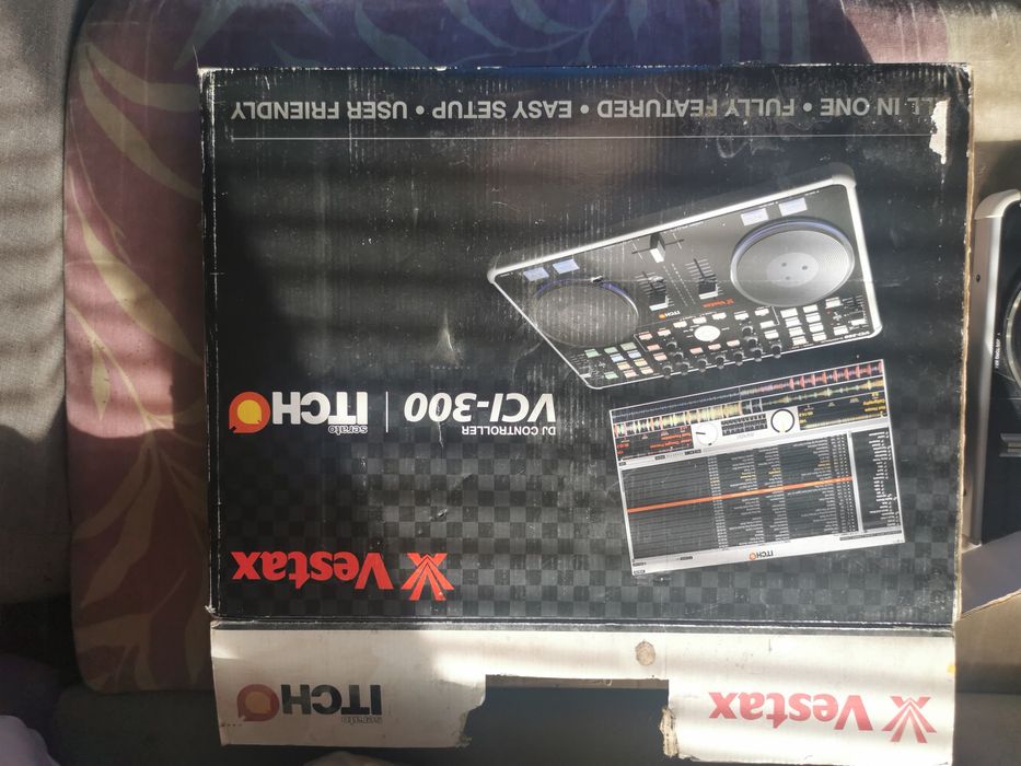 DJ Конзола Vestax VCI-300