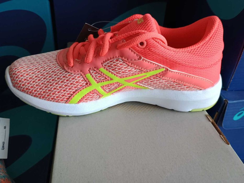 Спортни обувки Asics