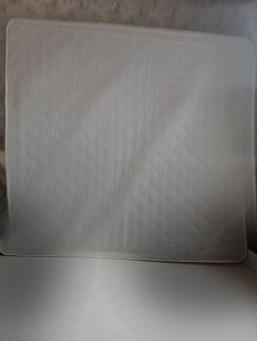 Кровать в хорошем состояние