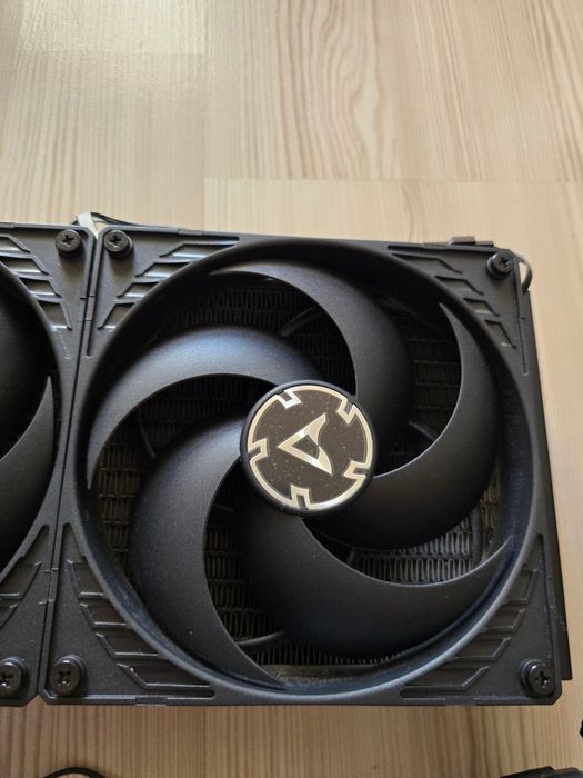 Охладител за процесор- Arctic Freezer II 280