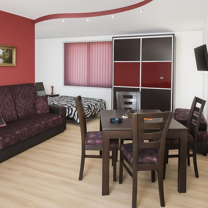 Дава се под наем Едностаен апартамент в Пловдив, Кършияка - 48 кв.м за 382.5 € - Снимка #1