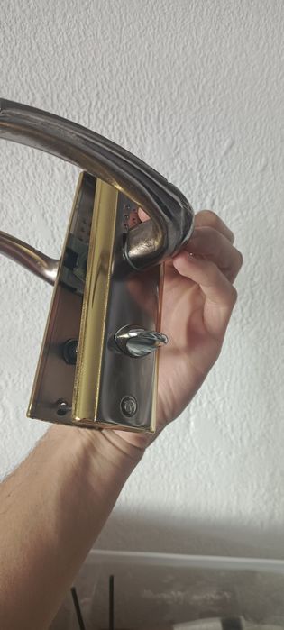 Ручка дверная фурнитура