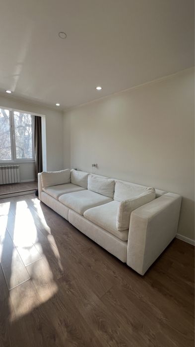 Диван белый из Пинтереста