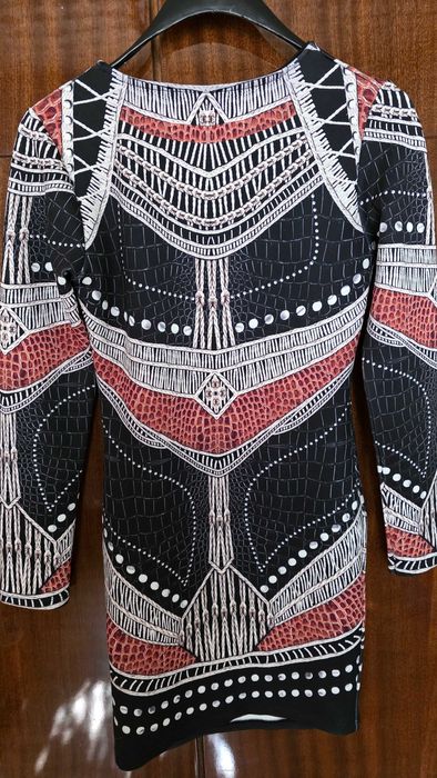 Рокля с дълъг ръкав