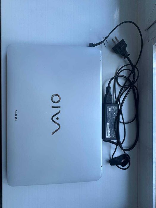Ноутбук Sony VAIO 15