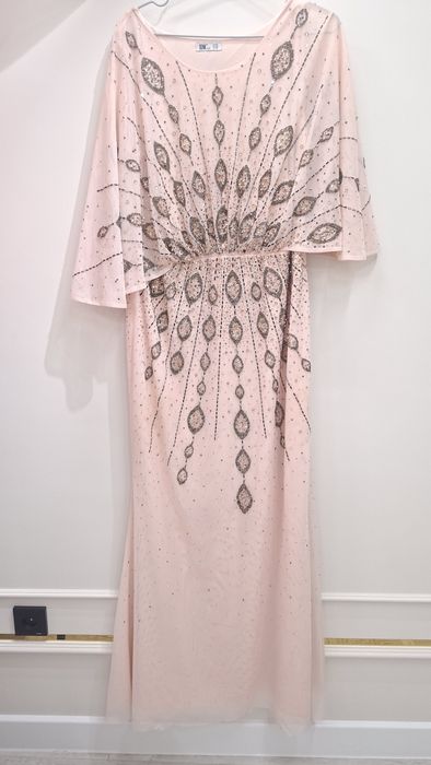 Платье почти новый один раз одевала