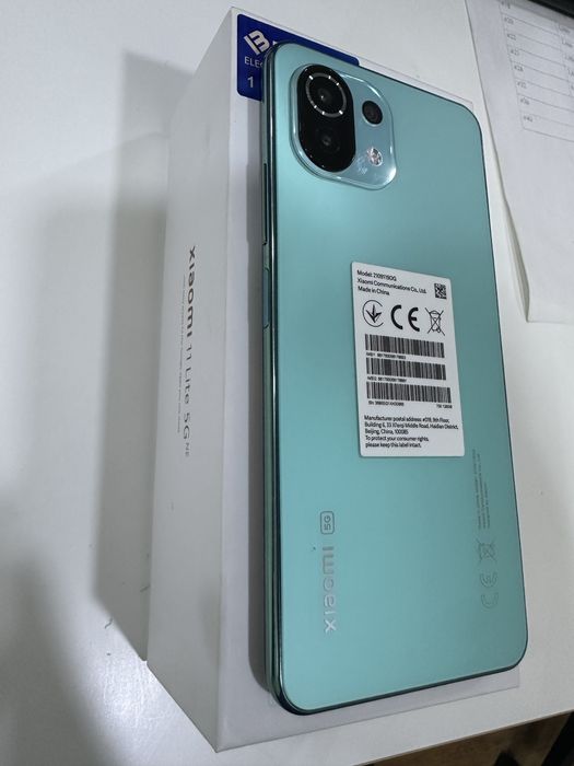 Продаётся Xiaomi Mi 11 Lite 5G NE