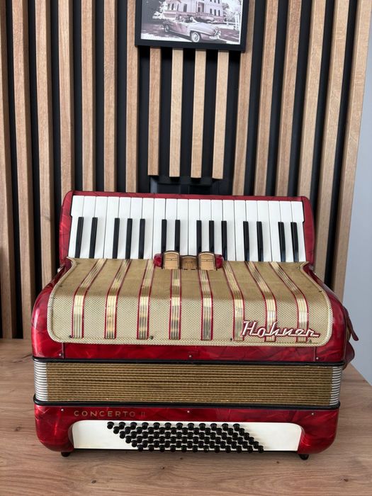 Acordeon Hohner Concerto 2 cu 72 de basi
