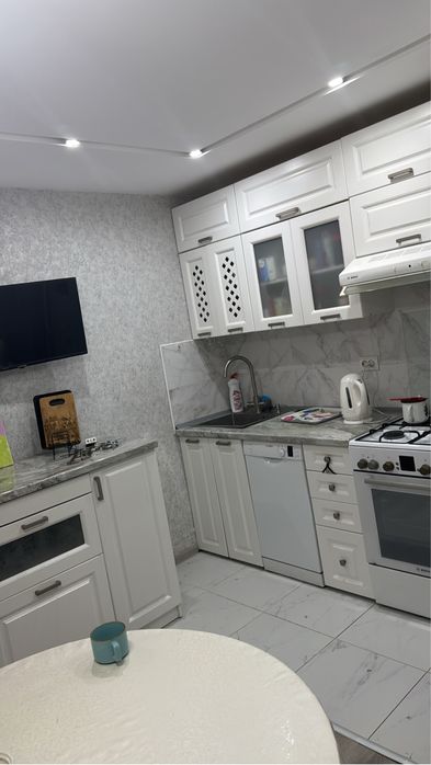 Сдам квартиру 4 ком 110кв 3 балкона