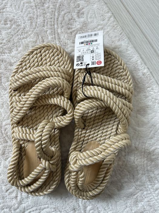 Нови сандали Pull&Bear